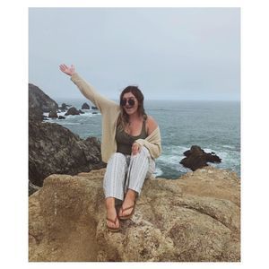 Meet your Posher, Julia